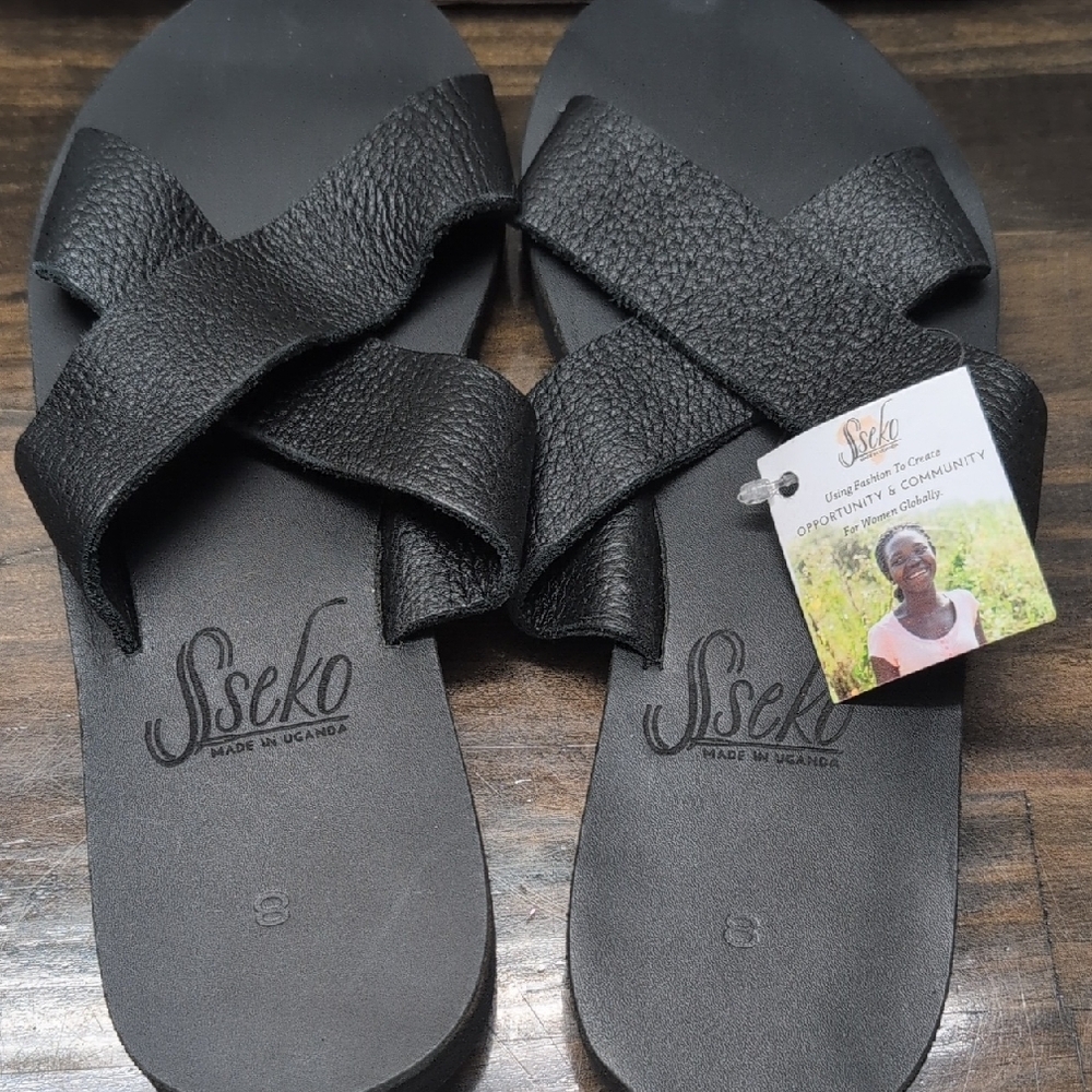 Sseko Designs Black Crossover Leather Slide Sandals Size 8 New In Box - Picture 3 of 10